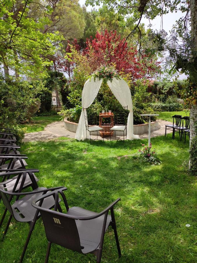 El Sester Bed & Breakfast Torremanzanas Exterior photo