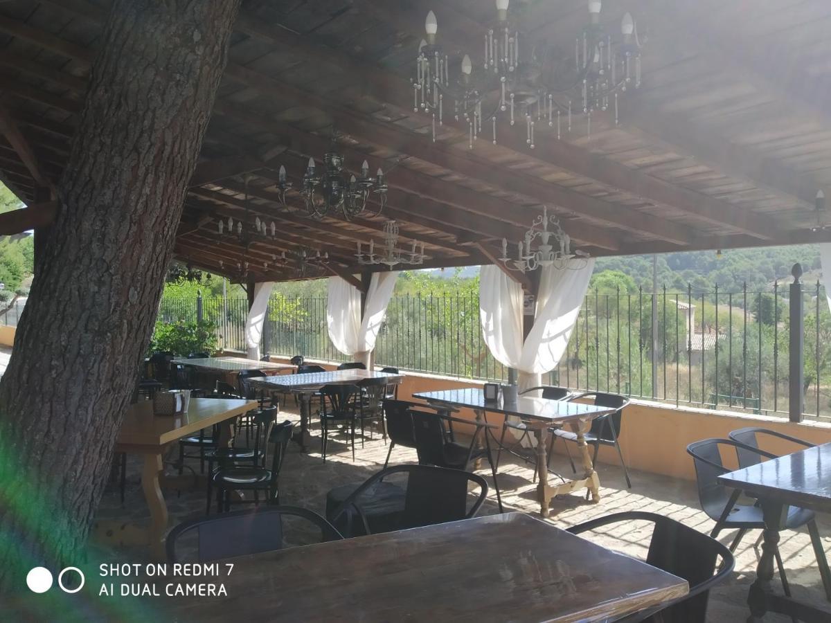 El Sester Bed & Breakfast Torremanzanas Exterior photo