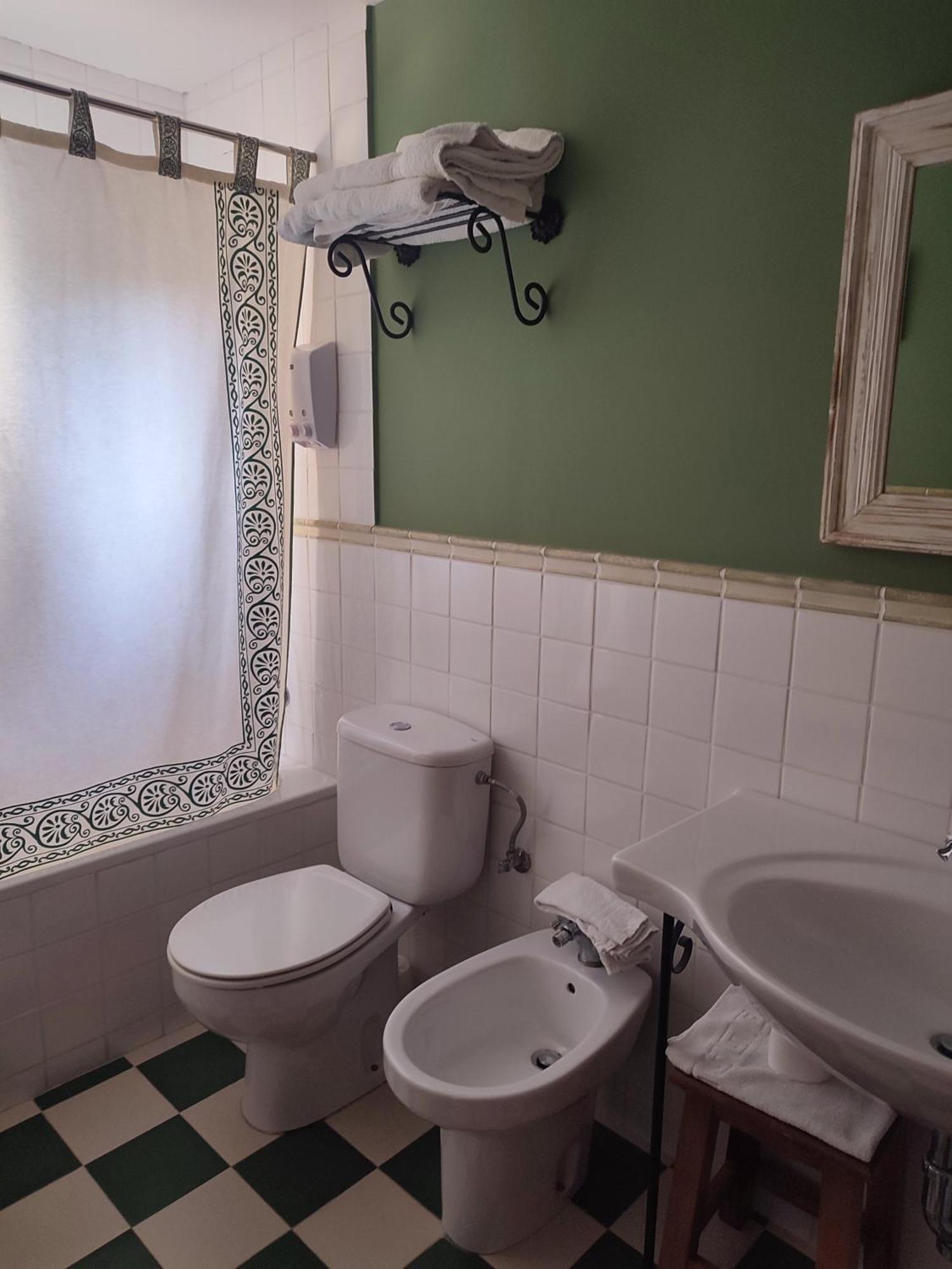 El Sester Bed & Breakfast Torremanzanas Room photo