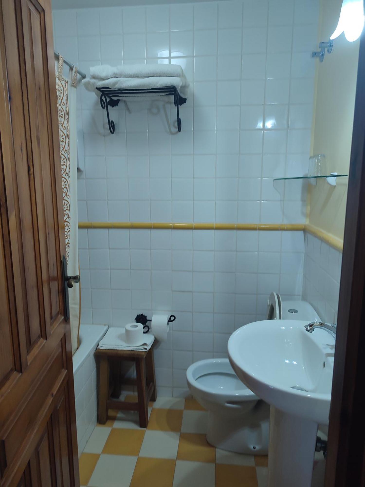 El Sester Bed & Breakfast Torremanzanas Room photo